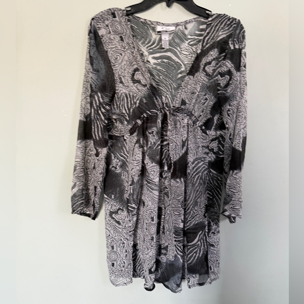Elegant Black and Gray Swim Coverup (33 inches long)